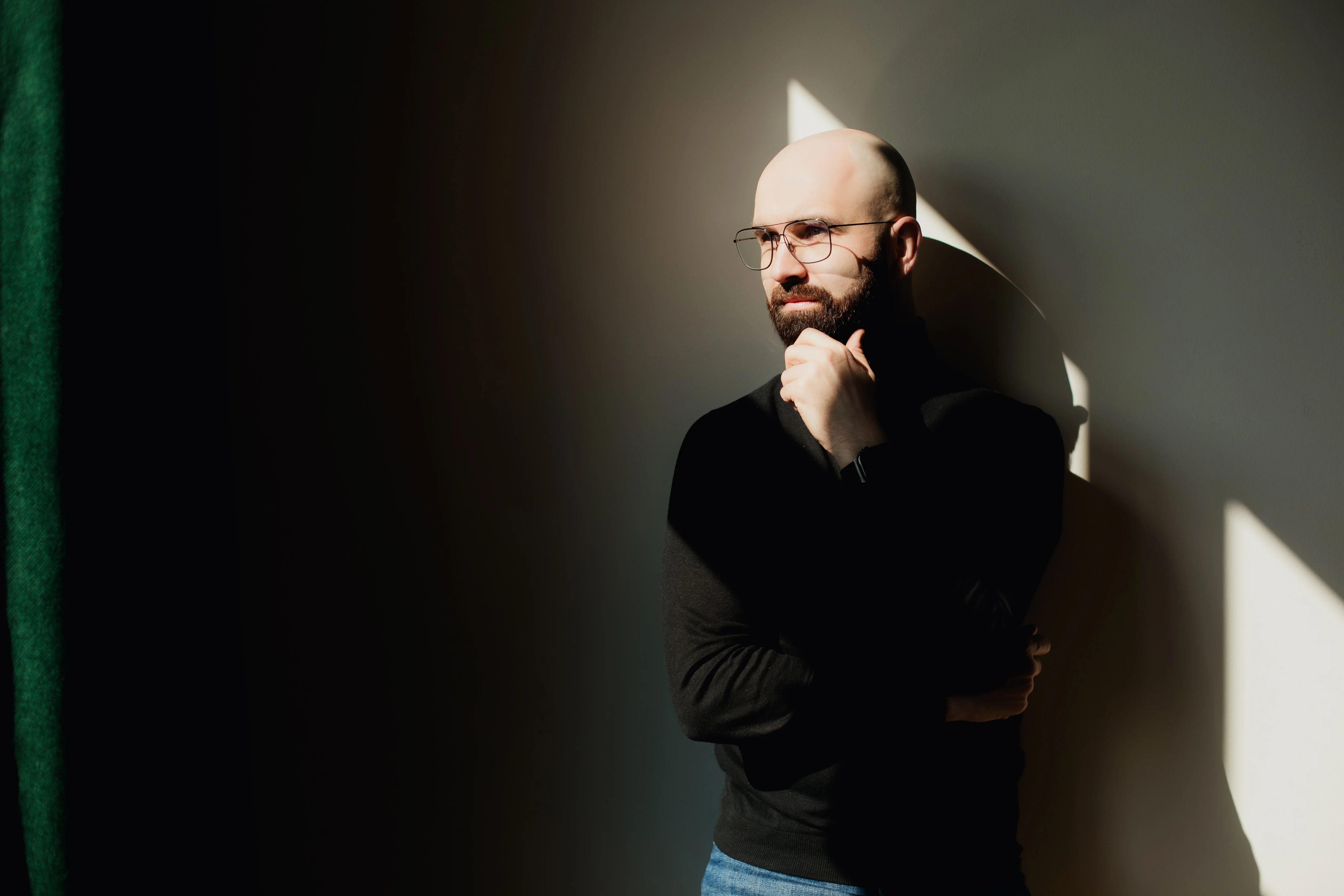 Łukasz Warchoł — portret w dramatycznym świetle